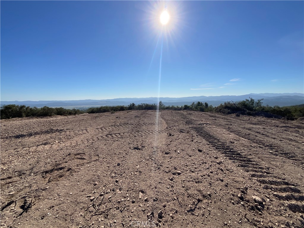 21 Argyle Road King City, CA 93930 - Photo 3 of 38 a view of a dry yard with wooden fence