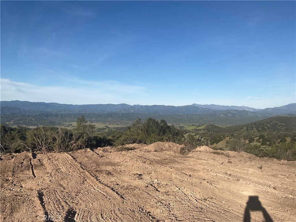 21 Argyle Road King City, CA 93930 - Photo 10 of 38 a view of lake with mountain