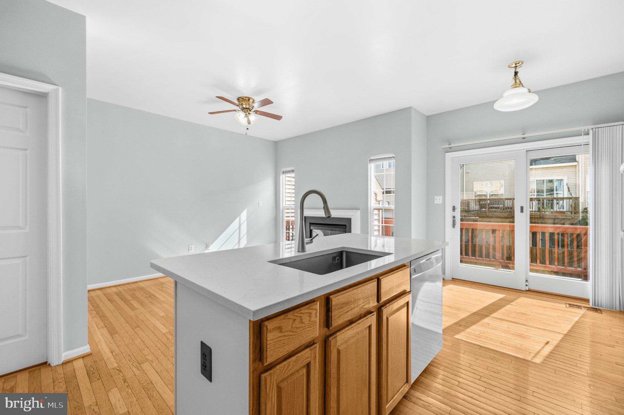 6687 Roderick Loop Gainesville, VA 20155 - Photo 15 of 46 Gallery Image 15
