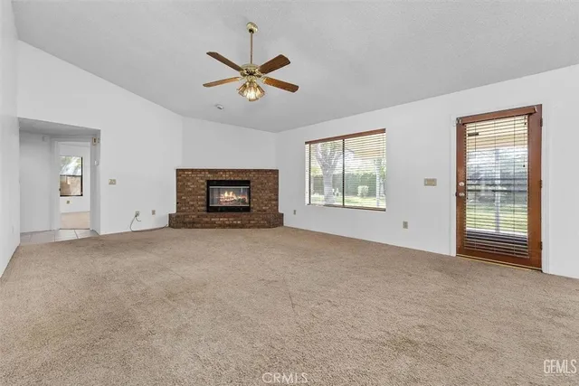 $2,500 | 5413 Valleybrook Drive, Bakersfield, CA 93308