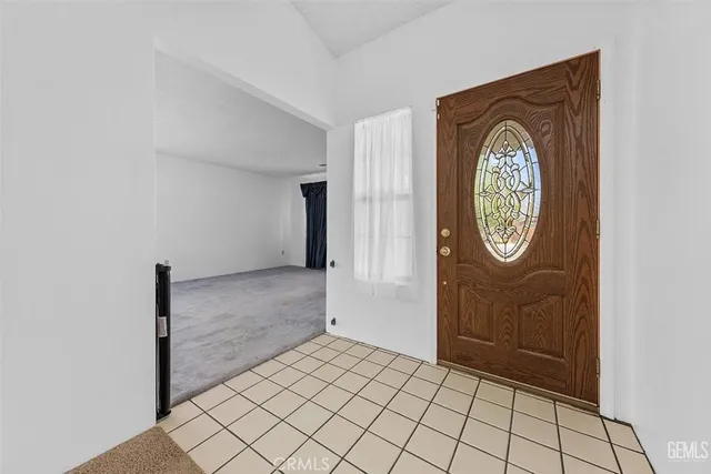 $2,500 | 5413 Valleybrook Drive, Bakersfield, CA 93308