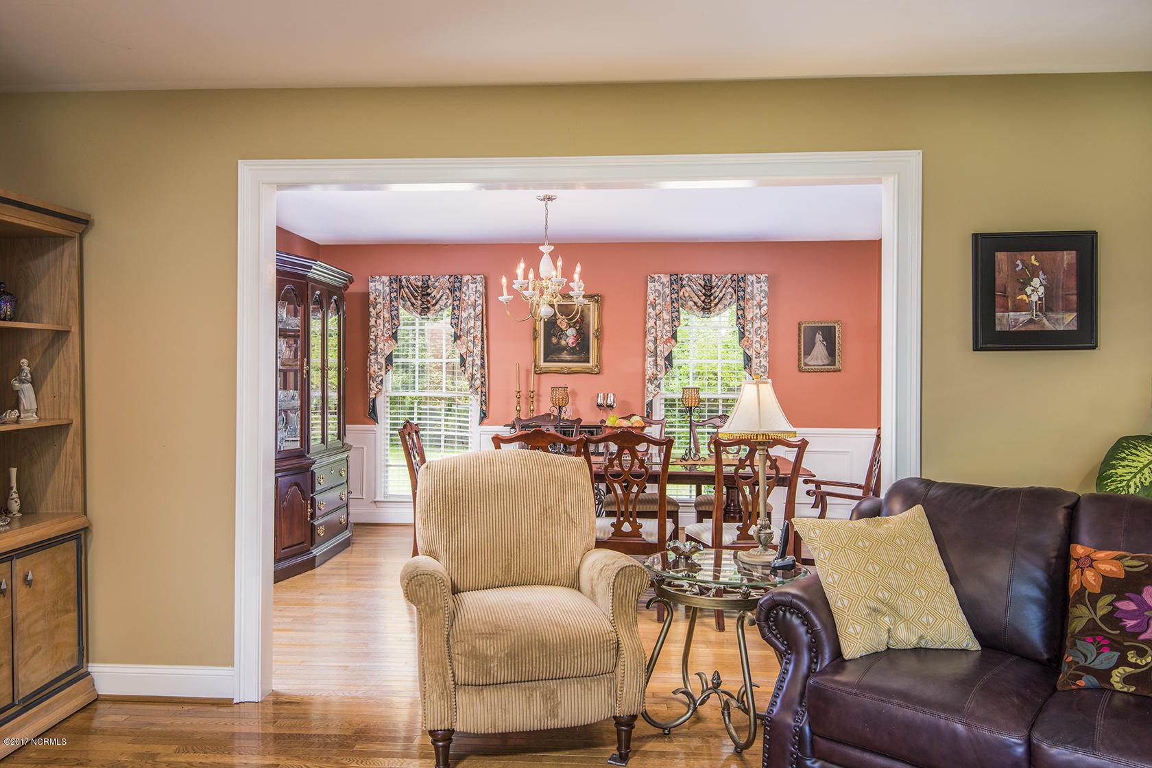 137 Pirates Road New Bern, NC 28562 - Photo 20 of 43 Dining Room