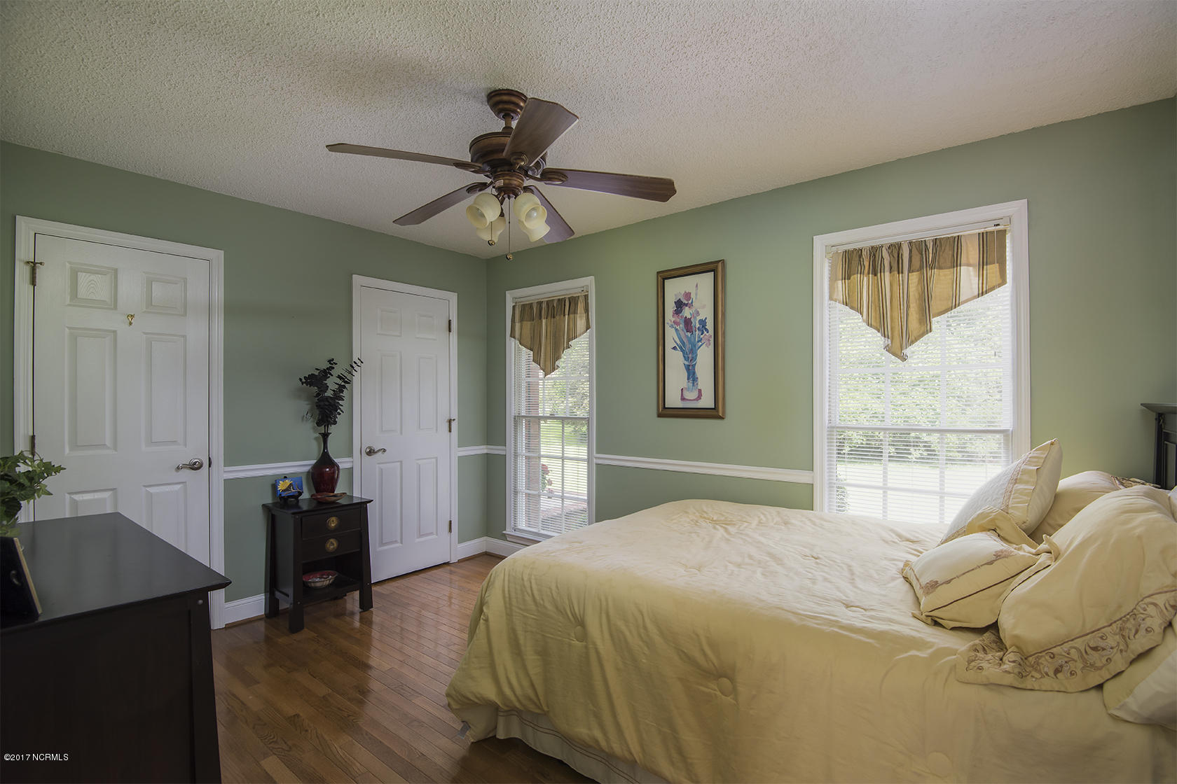 137 Pirates Road New Bern, NC 28562 - Photo 24 of 43 Bedroom 2