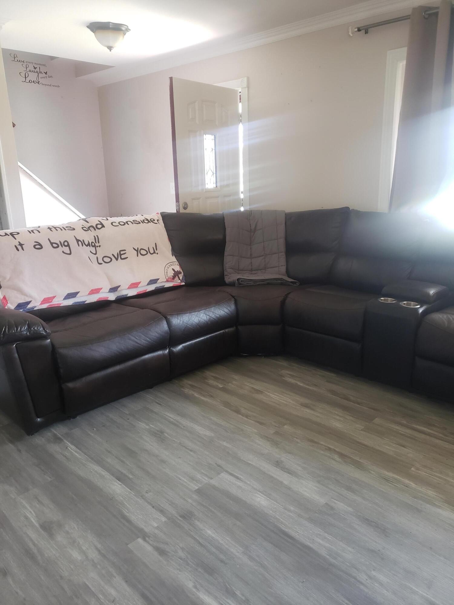 25224 Goddard Road Taylor, MI 48180 - Photo 6 of 18 20240427_164421