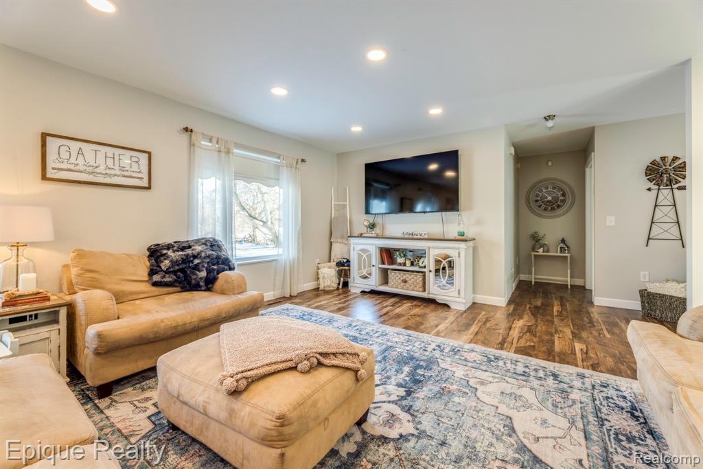7884 North Road Fort Gratiot, MI 48059 - Photo 25 of 54 Gallery Image 25