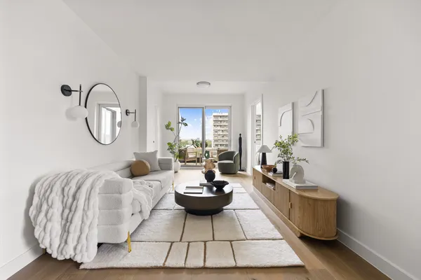 $999,000 | 379 Ocean Parkway, Unit 7B | Kensington