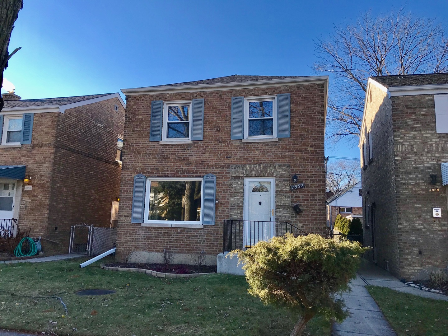 7852 East Prairie Road Skokie, IL 60076 - Photo 1 of 23