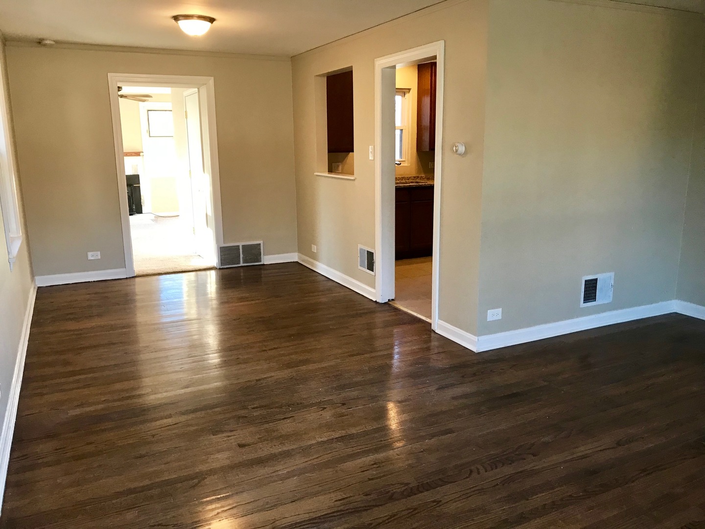 7852 East Prairie Road Skokie, IL 60076 - Photo 13 of 23