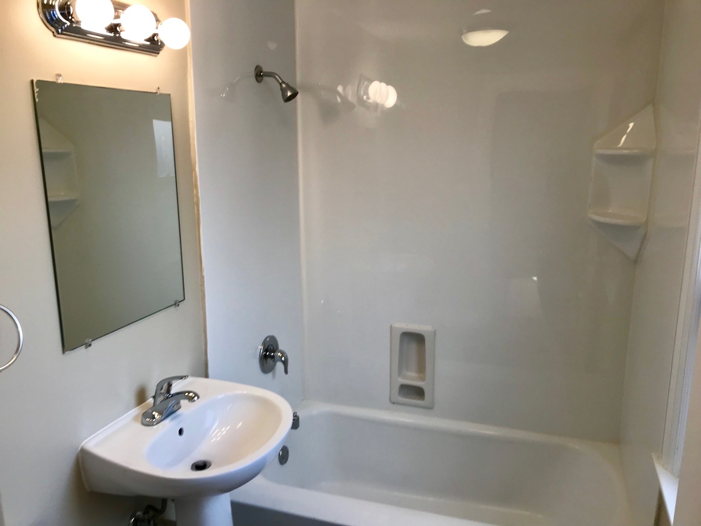 7852 East Prairie Road Skokie, IL 60076 - Photo 15 of 23