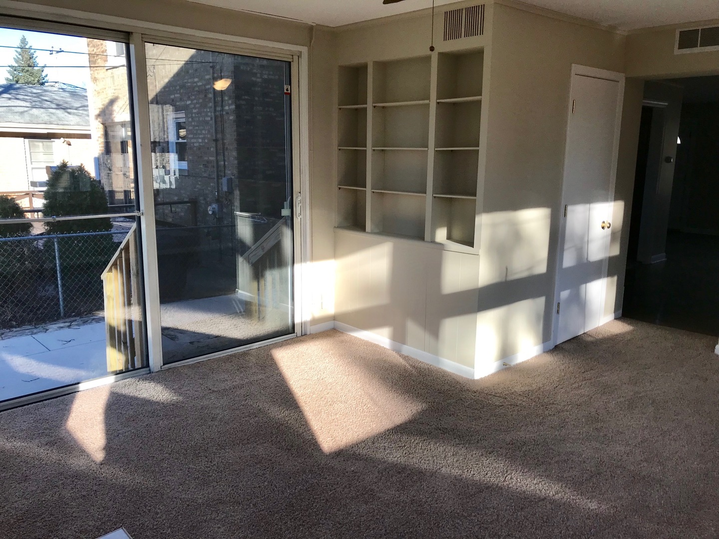 7852 East Prairie Road Skokie, IL 60076 - Photo 7 of 23