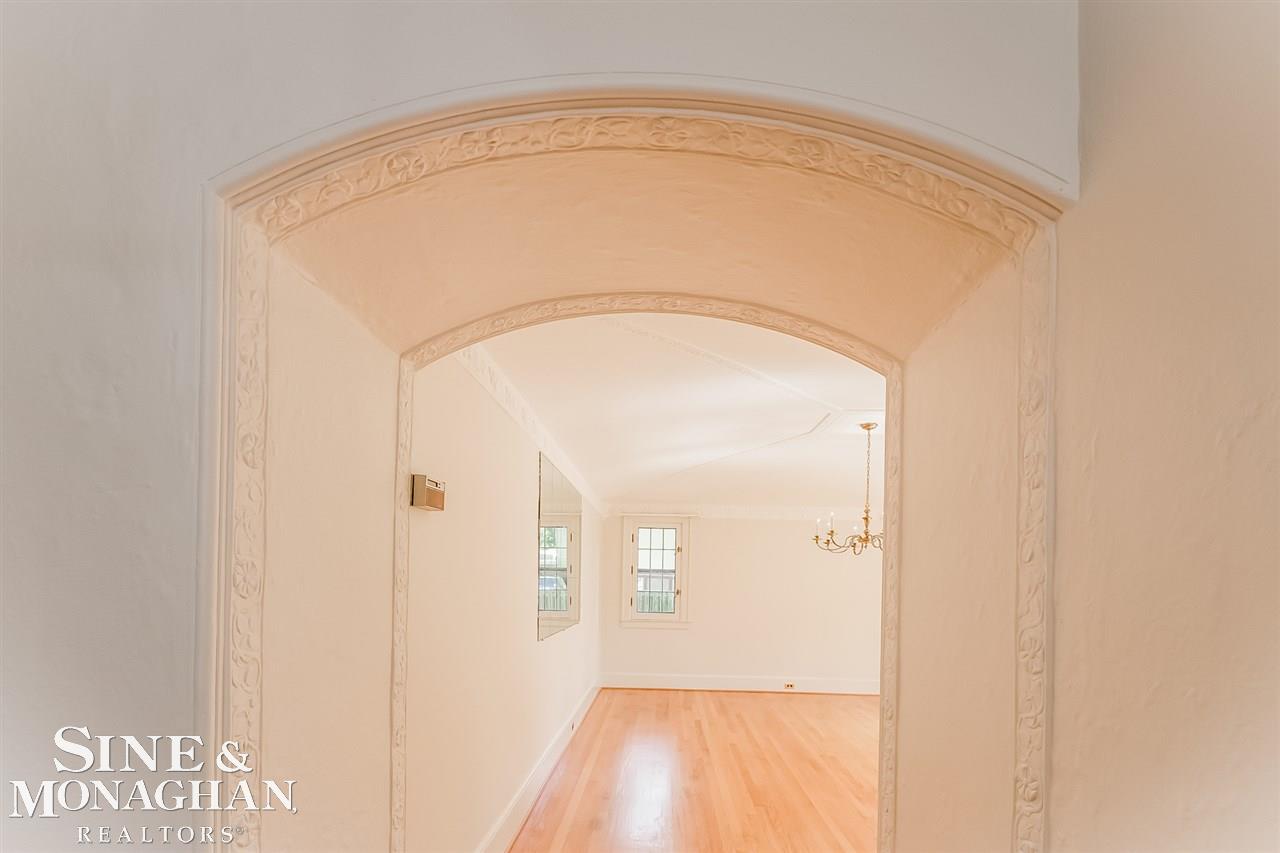 1035 Bishop Road Grosse Pointe Park, MI 48230 - Photo 12 of 62