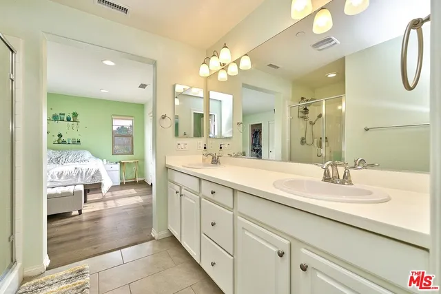 $3,800 | 11842 Nixon Lane, Whittier, CA 90601