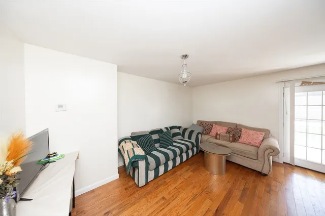 $810,000 | 35 Houghton Street, Worcester, MA 01604