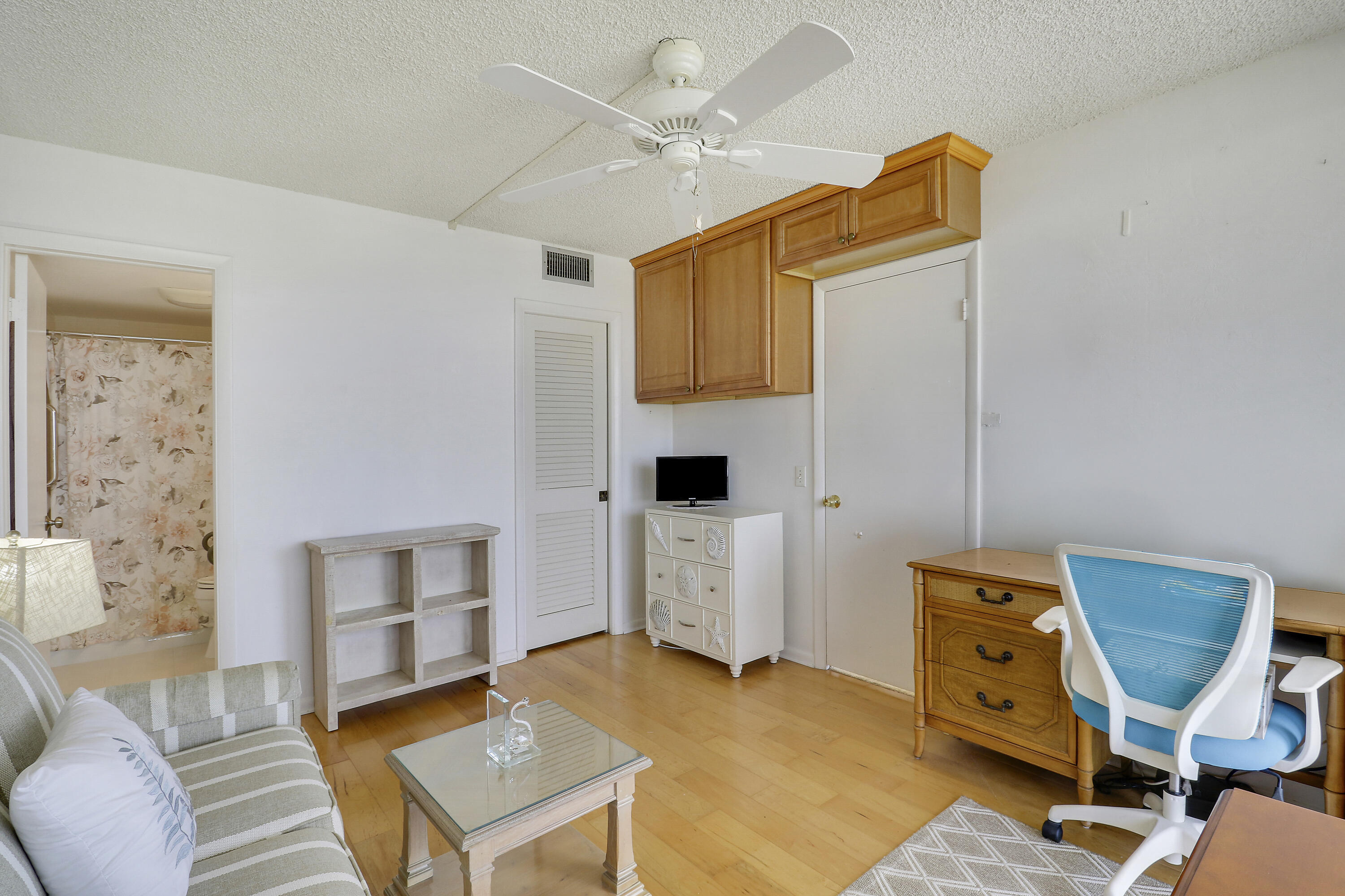 225 South Beach Road, Unit 605 Jupiter, FL 33469 - Photo 7 of 51 DECLUTTER-3