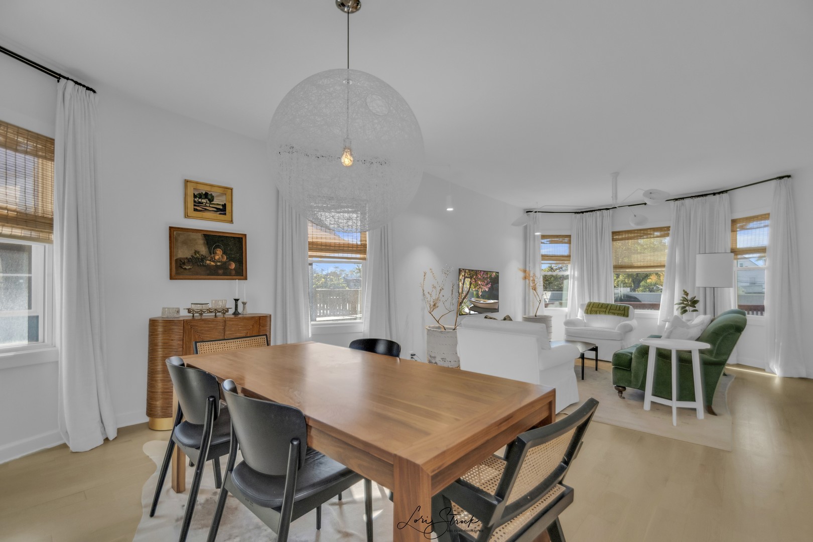 3637 North Pulaski Road Chicago, IL 60641 - Photo 17 of 34 a view of a dining room with furniture