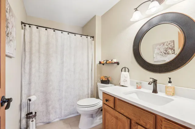 $449,900 | W203N16198 Pin Oak Circle, Unit 2, Jackson, WI 53037