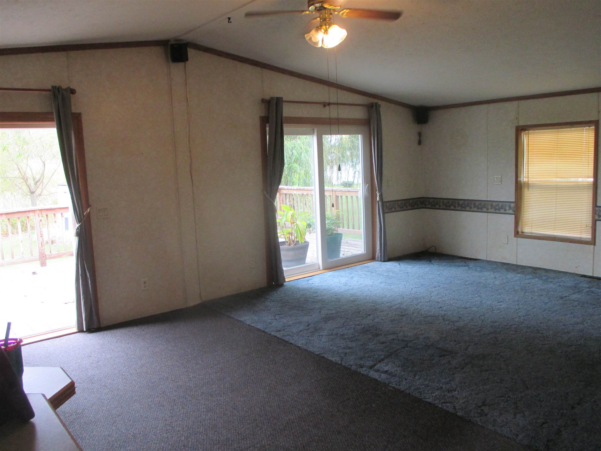 6828 North Wise Road Columbia City, IN 46725 - Photo 2 of 20