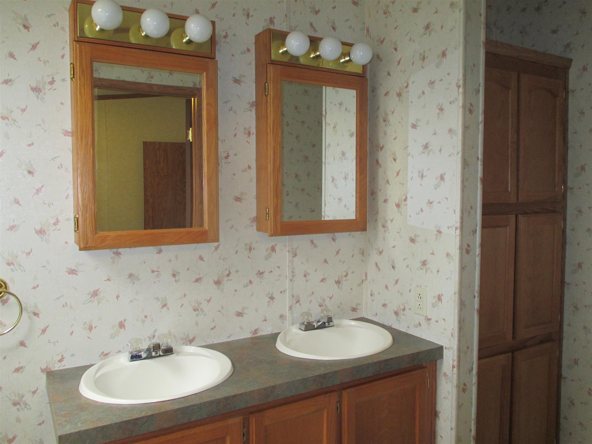 6828 North Wise Road Columbia City, IN 46725 - Photo 10 of 20