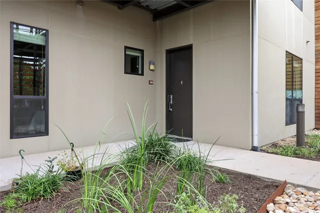 $599,000 | 1101 Ivean Pearson Road, Unit B103, Lago Vista, TX 78645