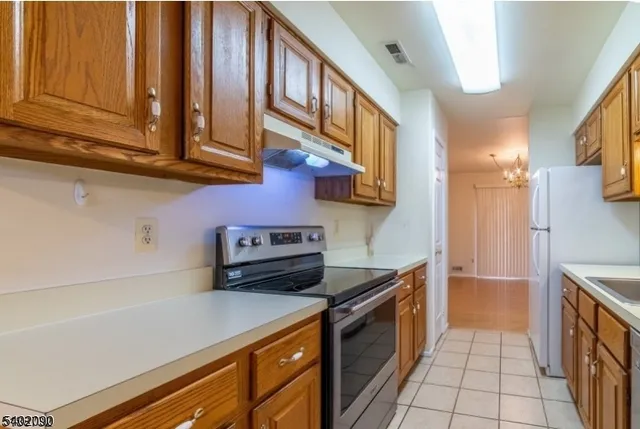 $2,600 | 76 Stanwick Court, Somerset, NJ 08873