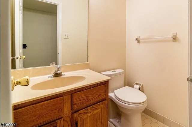 $2,600 | 76 Stanwick Court, Somerset, NJ 08873