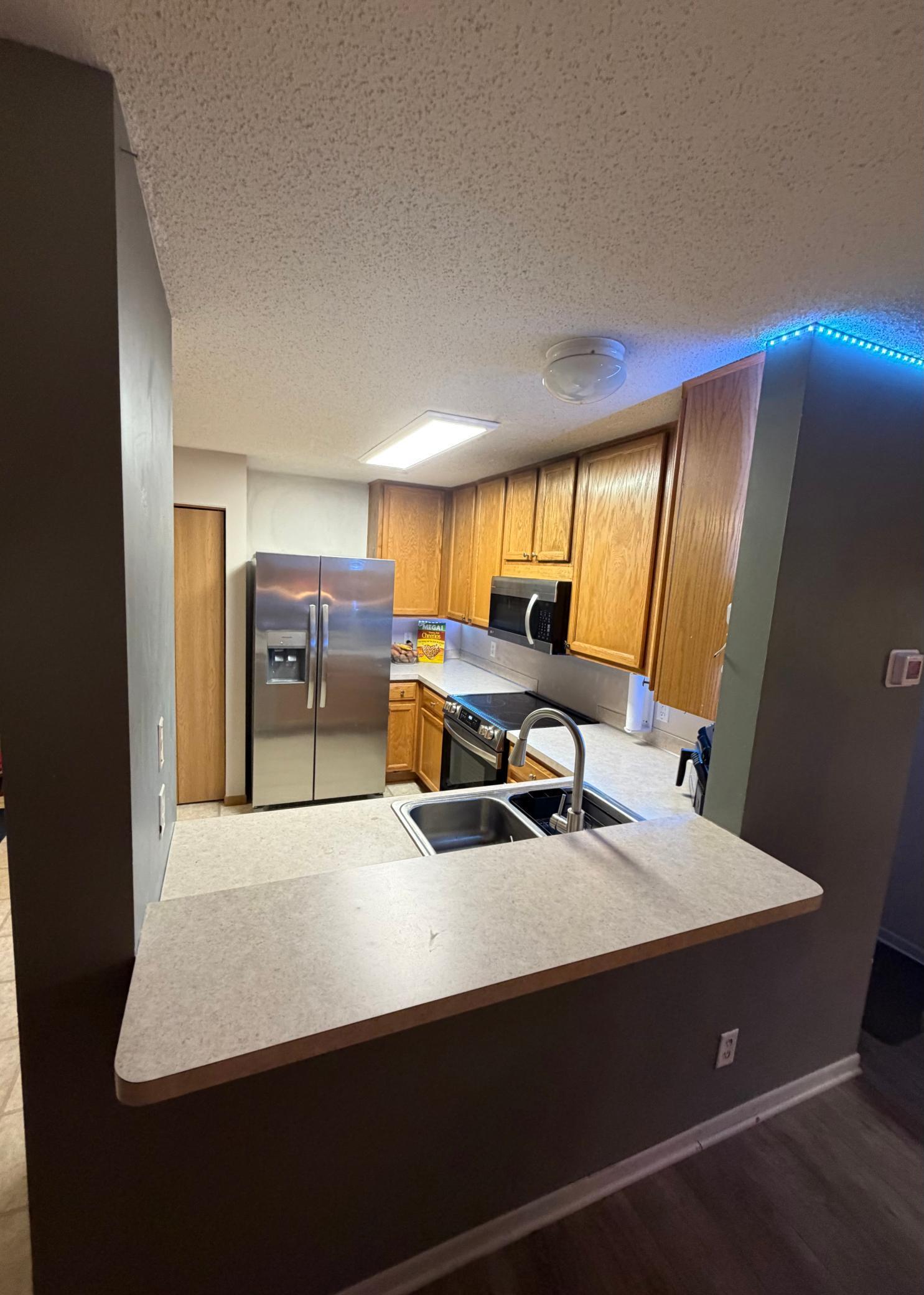 15517 Flight Way, Unit 212 Apple Valley, MN 55124 - Photo 4 of 7