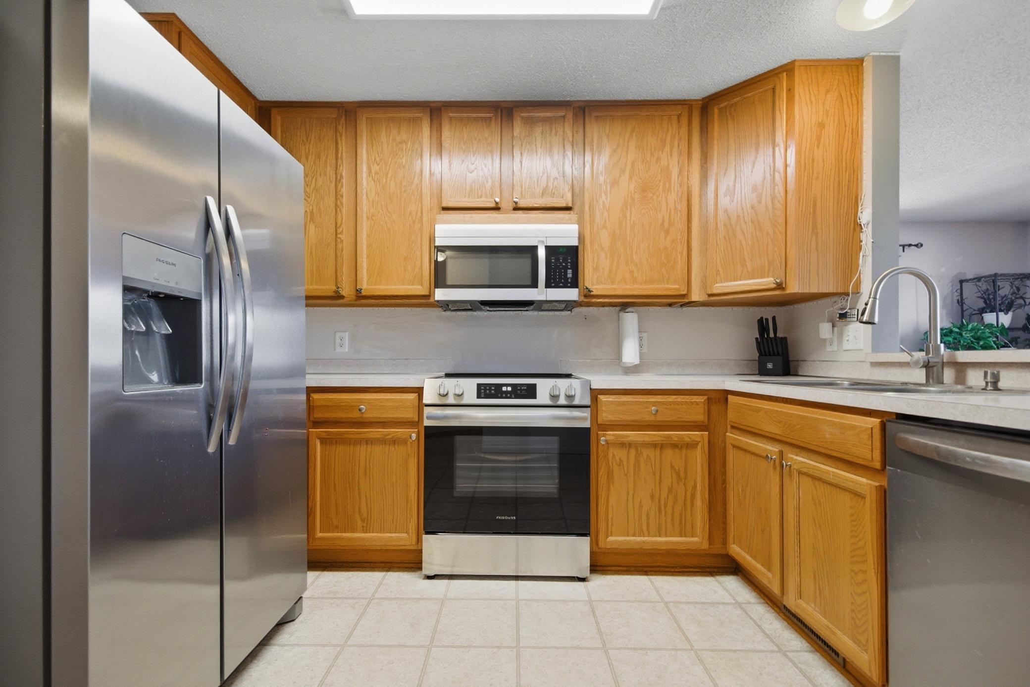 15517 Flight Way, Unit 212 St. Paul, MN 55124 - Photo 4 of 17