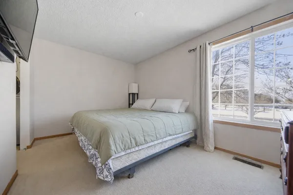 $249,900 | 15517 Flight Way, Unit 212, Apple Valley, MN 55124