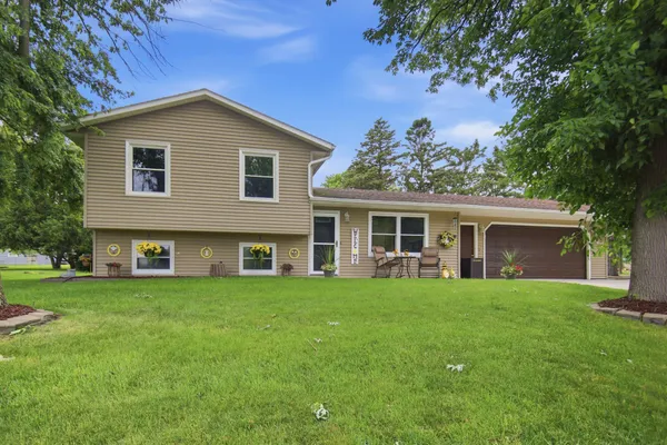 $309,900 | 360 Allan Avenue, Owatonna, MN 55060