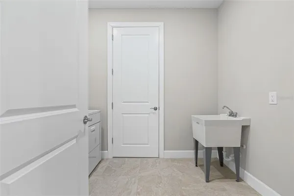 $3,500 | 17907 Eastbrook Terrace, Bradenton, FL 34202