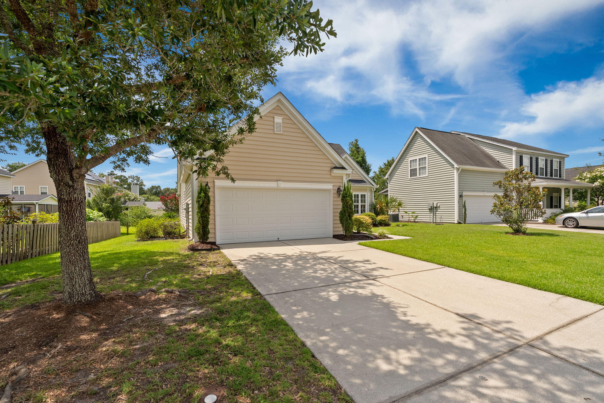 136 Gathering Island Road Summerville, SC 29485 - Photo 2 of 42 2-web-or-mls-BARCLAY MEDIA CO.-2