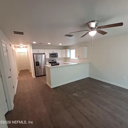 $1,825 | 757 West 6th Street, St. Augustine, FL 32084