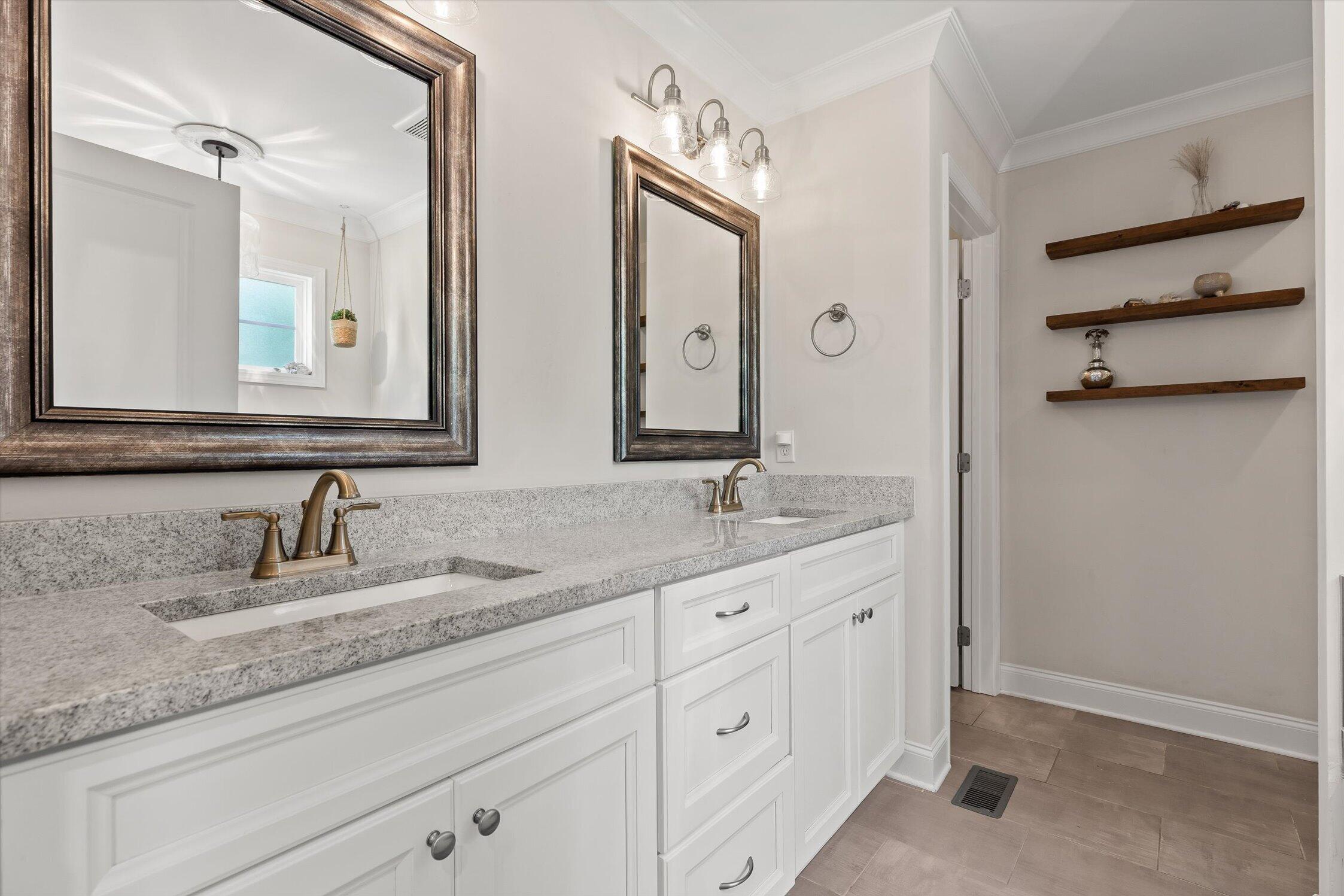 6362 Chandler Hill Road Ooltewah, TN 37363 - Photo 15 of 34 Primary Bathroom