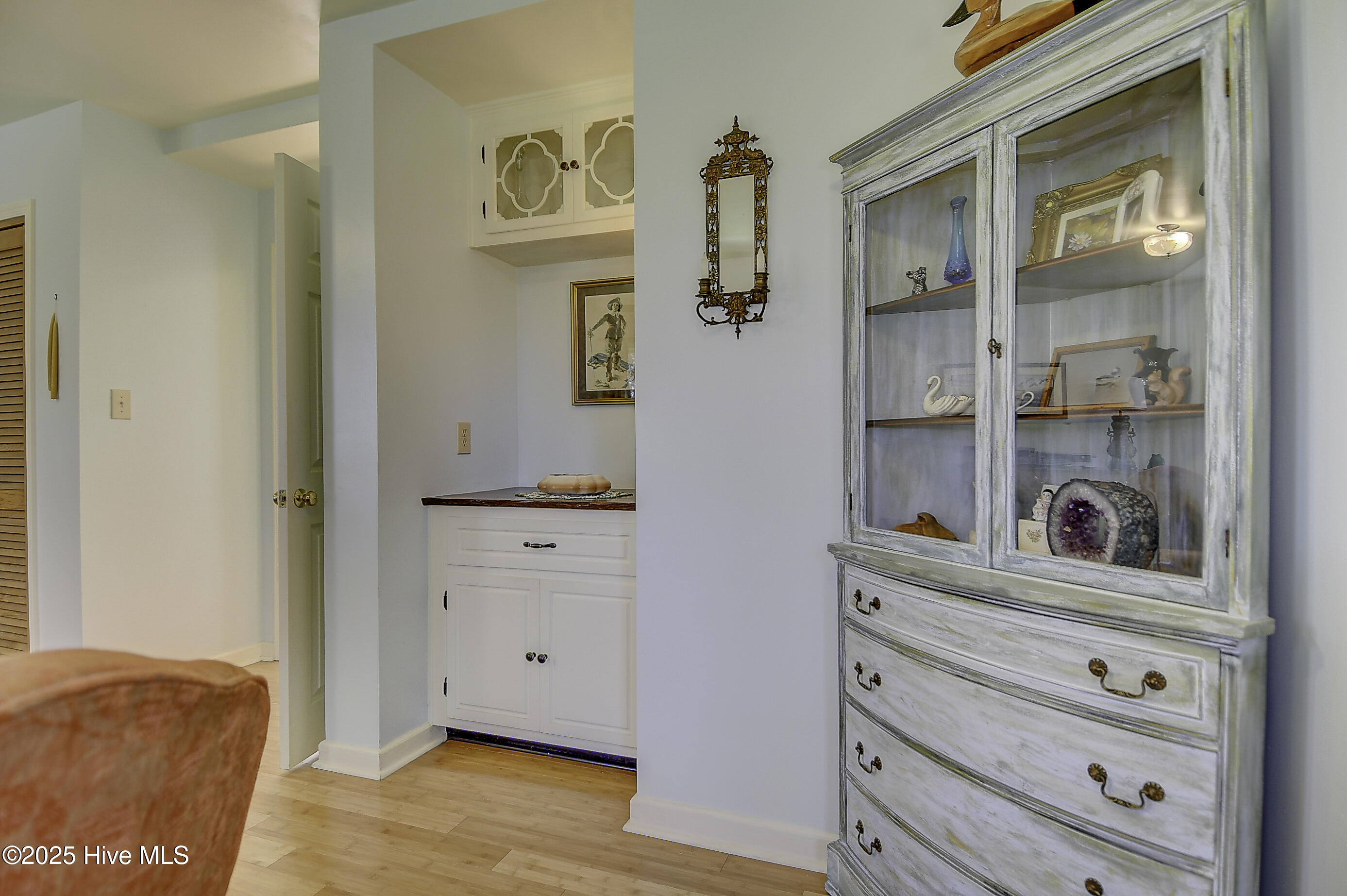 1436 Waterlily Road Coinjock, NC 27923 - Photo 14 of 65 14-Living-Room