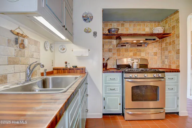 $850,000 | 1436 Waterlily Road, Coinjock, NC 27923