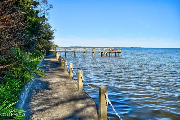 $800,000 | 1436 Waterlily Road, Coinjock, NC 27923
