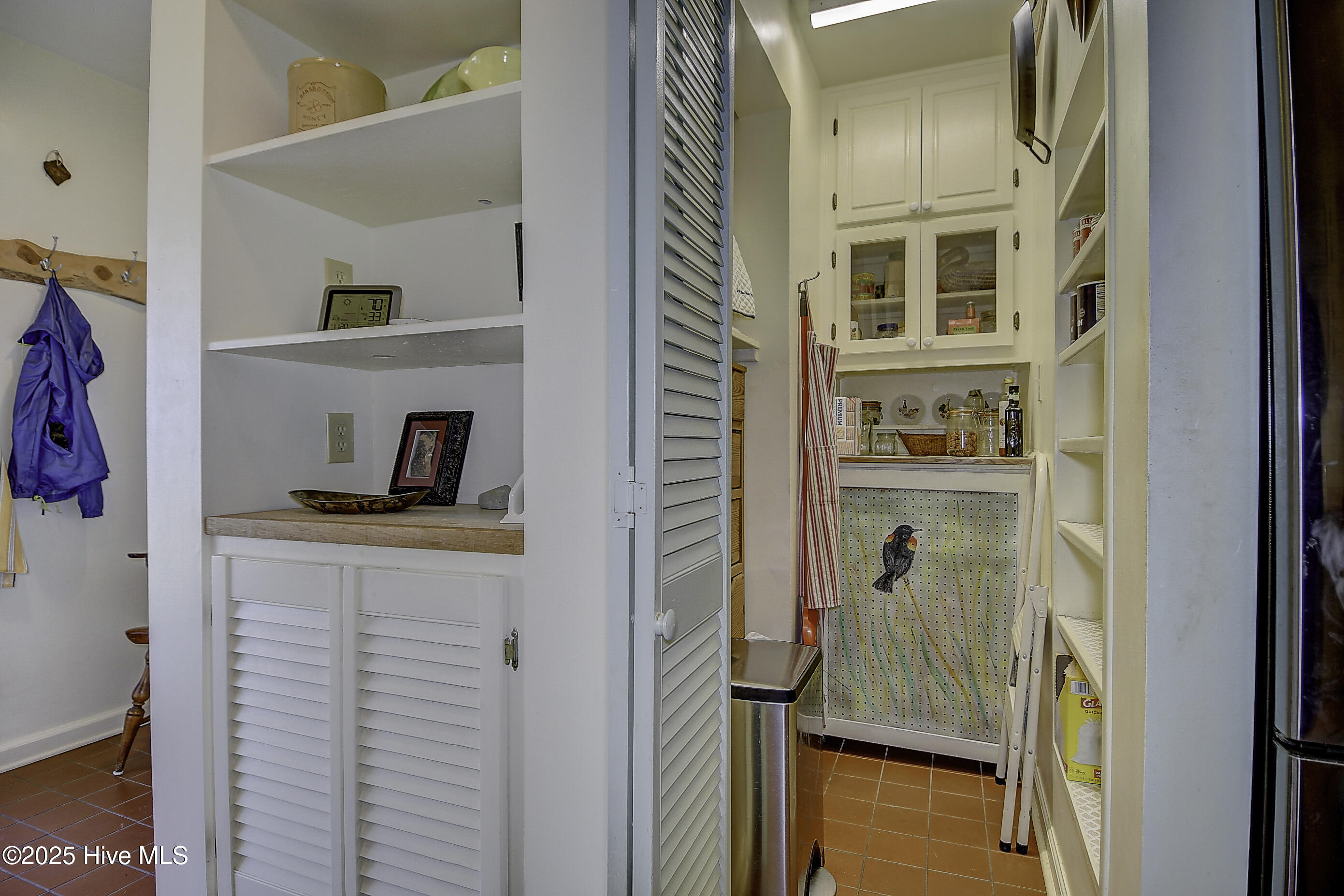 1436 Waterlily Road Coinjock, NC 27923 - Photo 23 of 65 23-Pantry