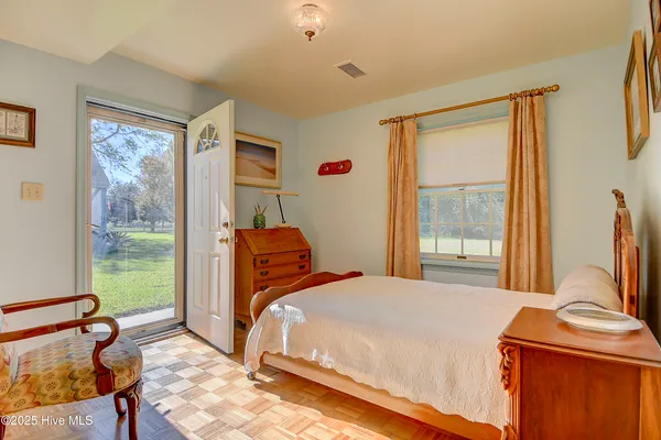 $800,000 | 1436 Waterlily Road, Coinjock, NC 27923