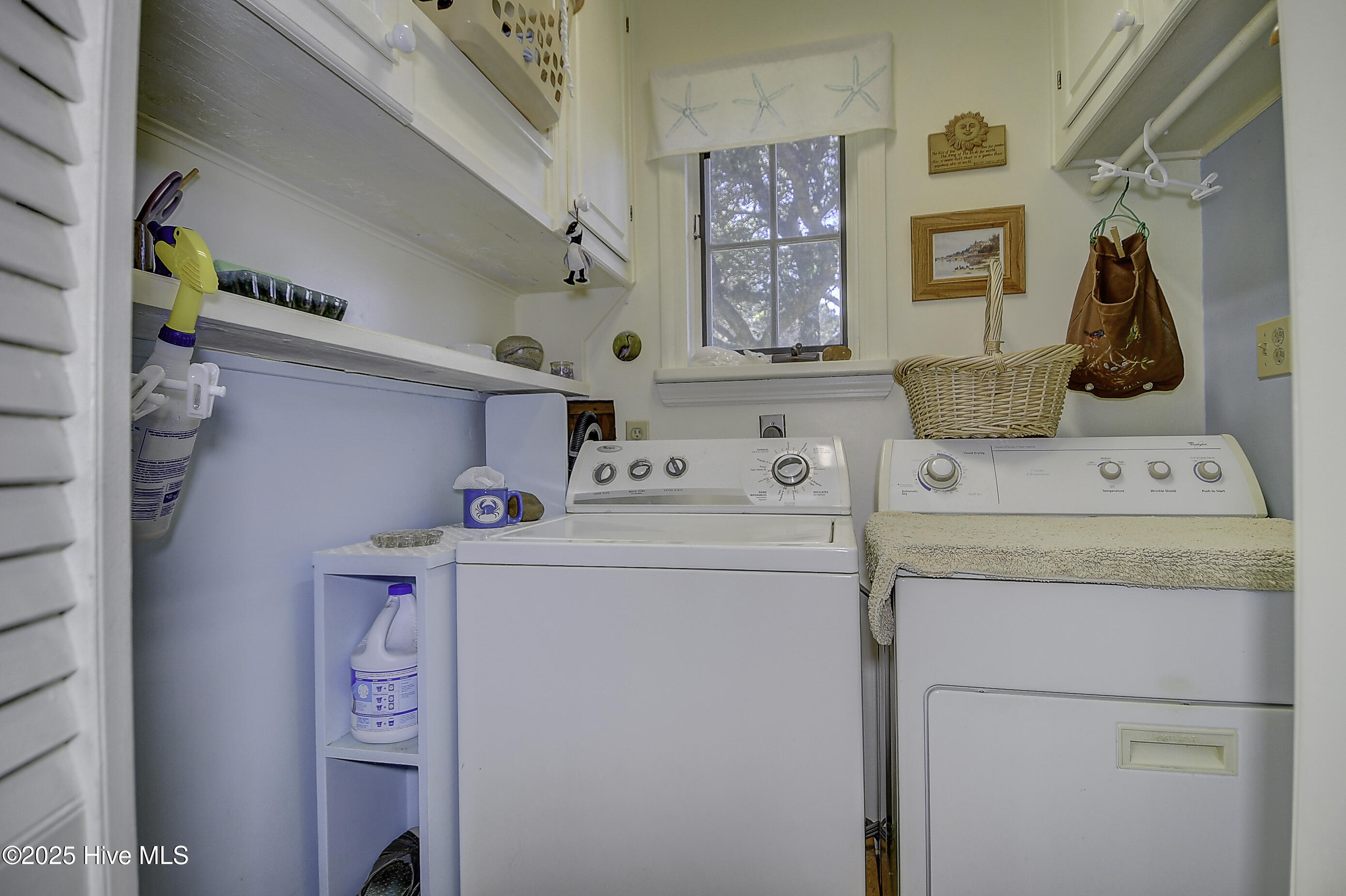 1436 Waterlily Road Coinjock, NC 27923 - Photo 36 of 65 36-Laundry