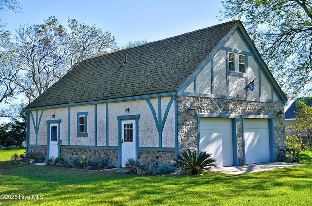 $850,000 | 1436 Waterlily Road, Coinjock, NC 27923