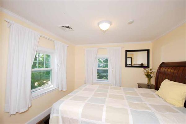 93 Payson Road Brookline, MA 02467 - Photo 12 of 24 Gallery Image 12