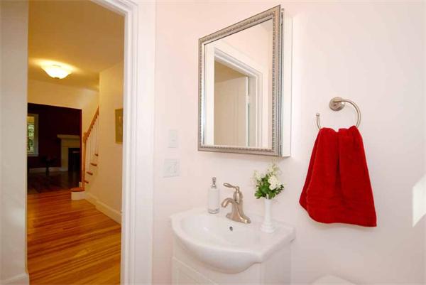 93 Payson Road Brookline, MA 02467 - Photo 9 of 24 Gallery Image 9