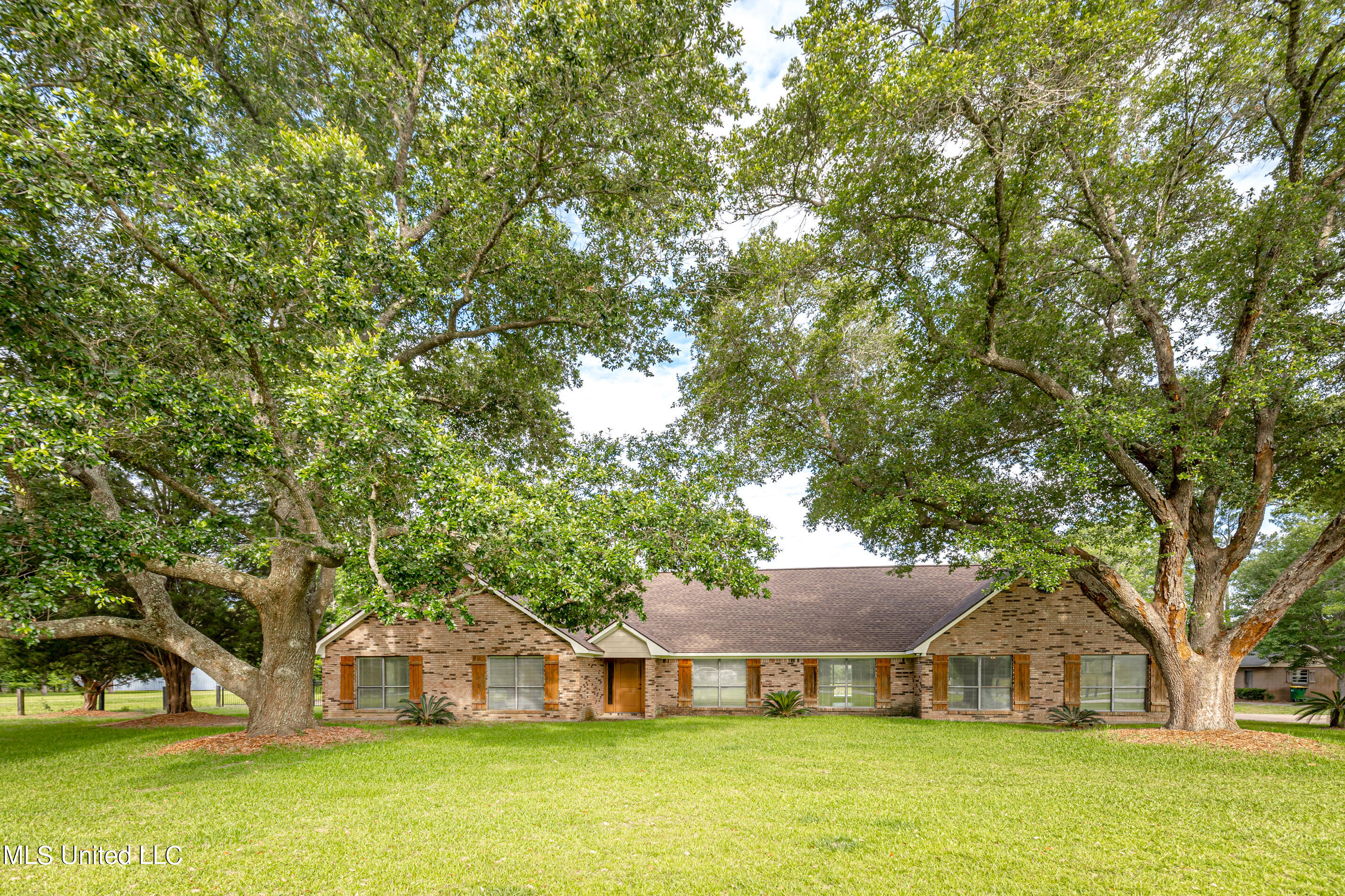 3305 Phil Davis Road Ocean Springs, MS 39564 - Photo 91 of 94 IMG_2543