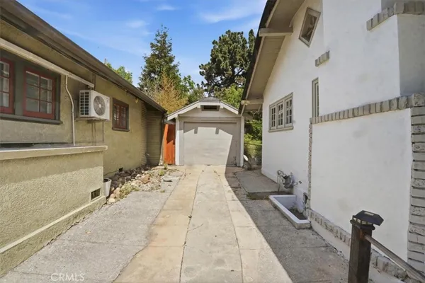 $809,000 | 1049 East Claremont Street, Pasadena, CA 91104