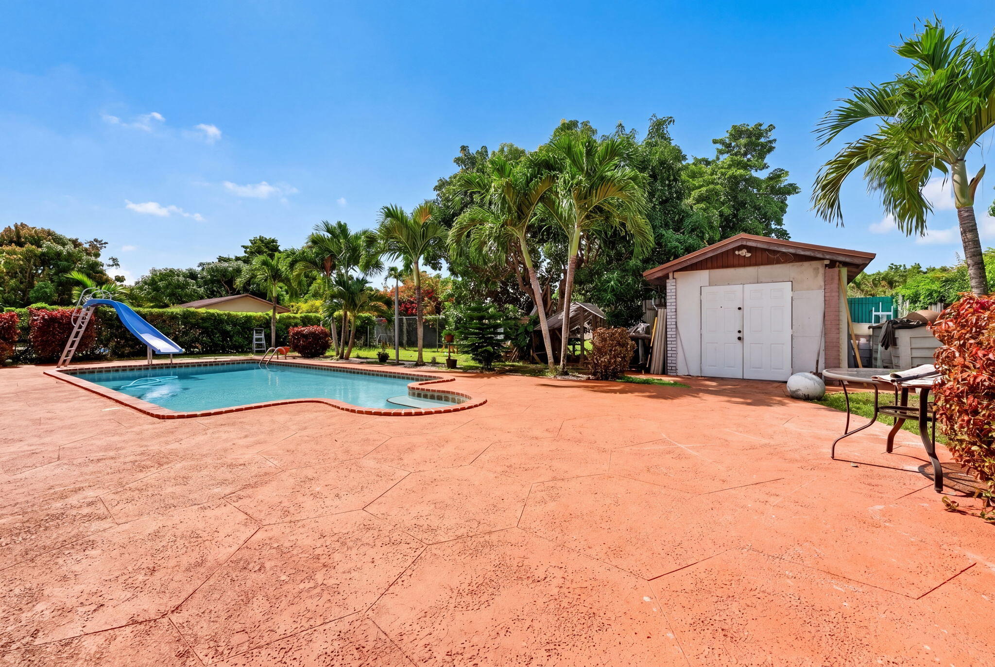10040 Southwest 32nd Street Miami, FL 33165 - Photo 21 of 28 9-web-or-mls-Exterior_DSC04624_hf4k