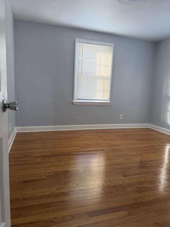 4 Benjamin Road Worcester, MA 01602 - Photo 4 of 7