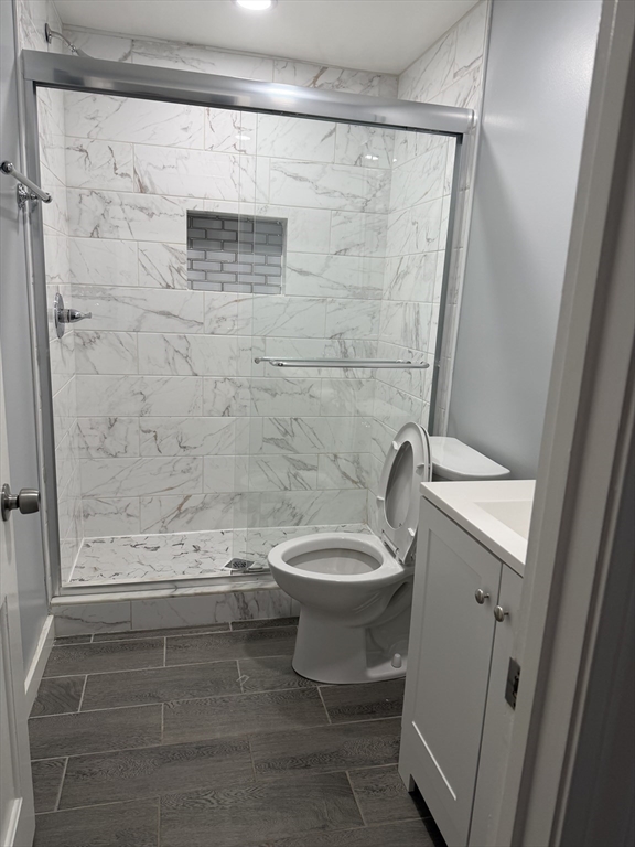 4 Benjamin Road Worcester, MA 01602 - Photo 5 of 7