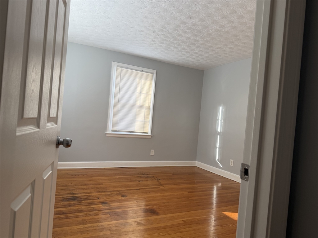 4 Benjamin Road Worcester, MA 01602 - Photo 7 of 7