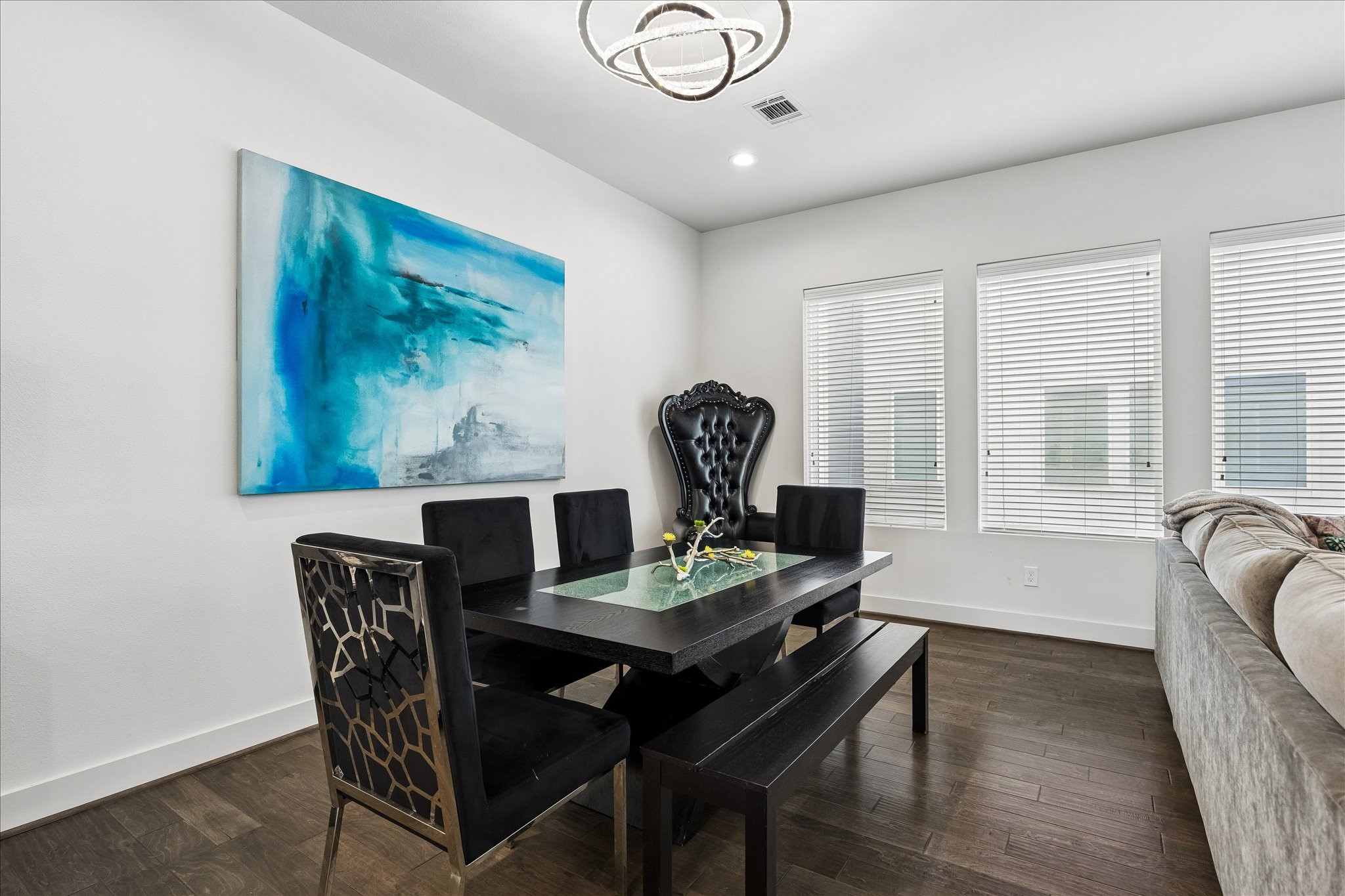 1310 Hussion Street Houston, TX 77003 - Photo 10 of 34 The dining area features plenty of room for entertaining.