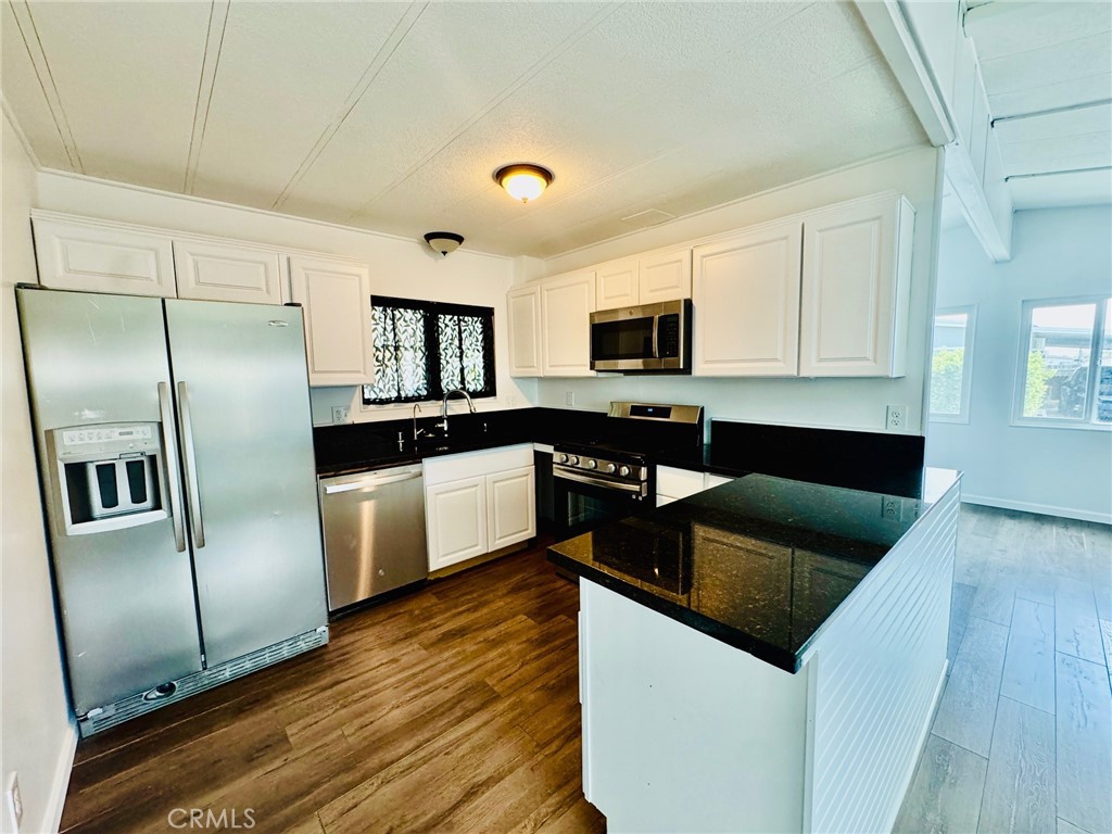 3535 Stine Road Bakersfield, CA 93309 - Photo 9 of 25